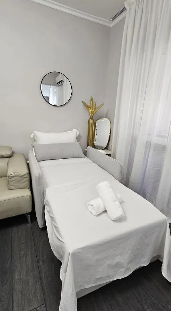 Blloku Apartment ティラナ